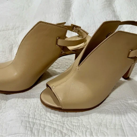 Vince Camuto Naveah Nude Leather
Slingback Heels - Picture 3 of 8